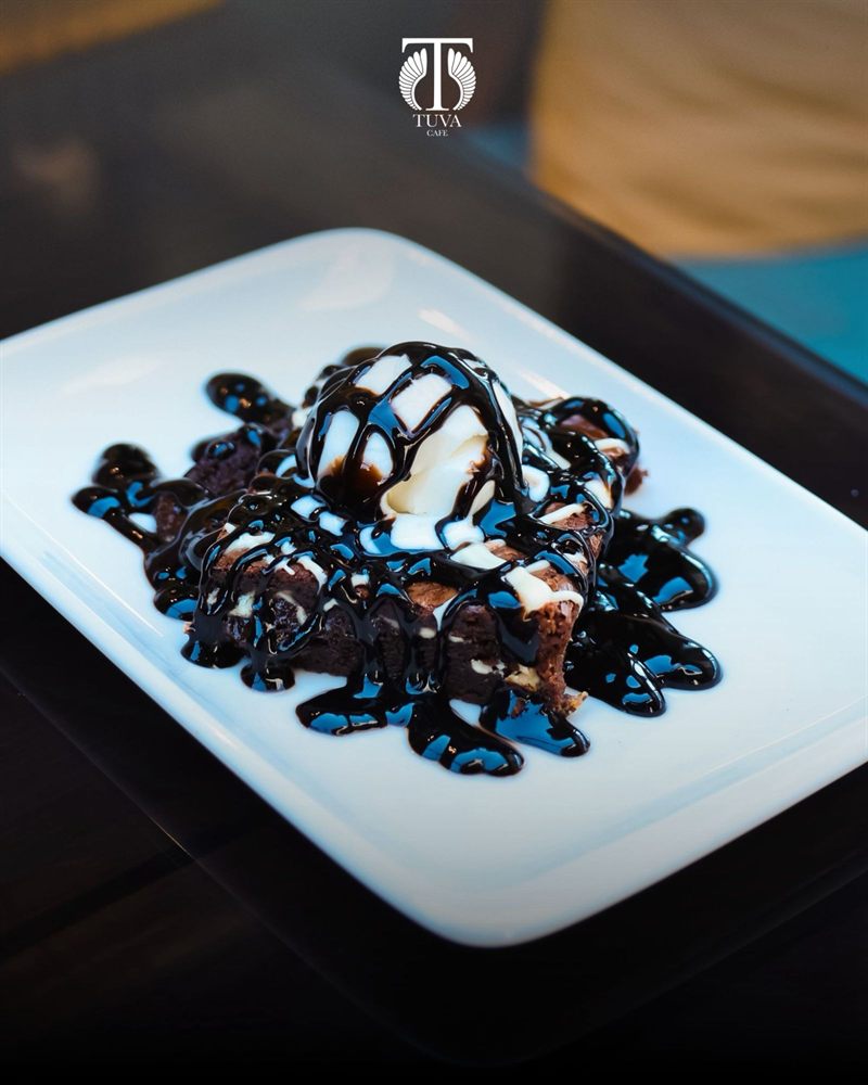Dondurmalı çikolatalı brownie